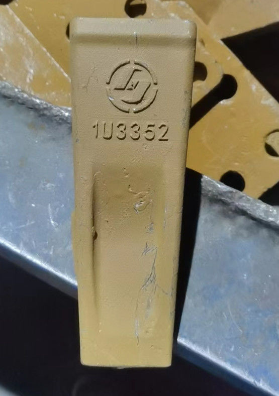 L'acier allié excavateur seau dents de forgeage de coulée IU3352 dents de roche pour chat E320