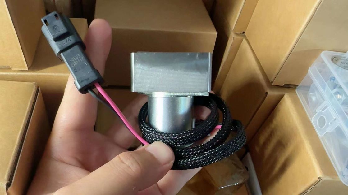 065726 Pièces hydrauliques de pelleteuses Vapeur pilote Pompe hydraulique Vapeur solénoïde Pour PC200-7