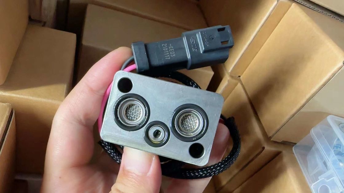 065726 Pièces hydrauliques de pelleteuses Vapeur pilote Pompe hydraulique Vapeur solénoïde Pour PC200-7