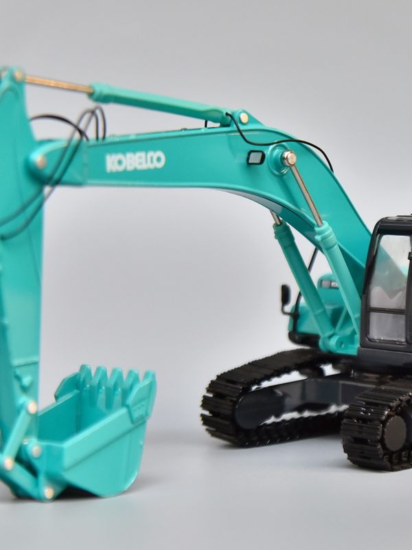 KOBELCO SK330 Excavateur en alliage modèle 1/50 Jouet de décoration à l'échelle du métal