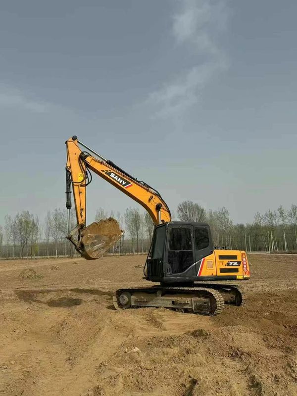 Excavatrice utilisée SANY SY135 de 13,5 tonnes pour la construction