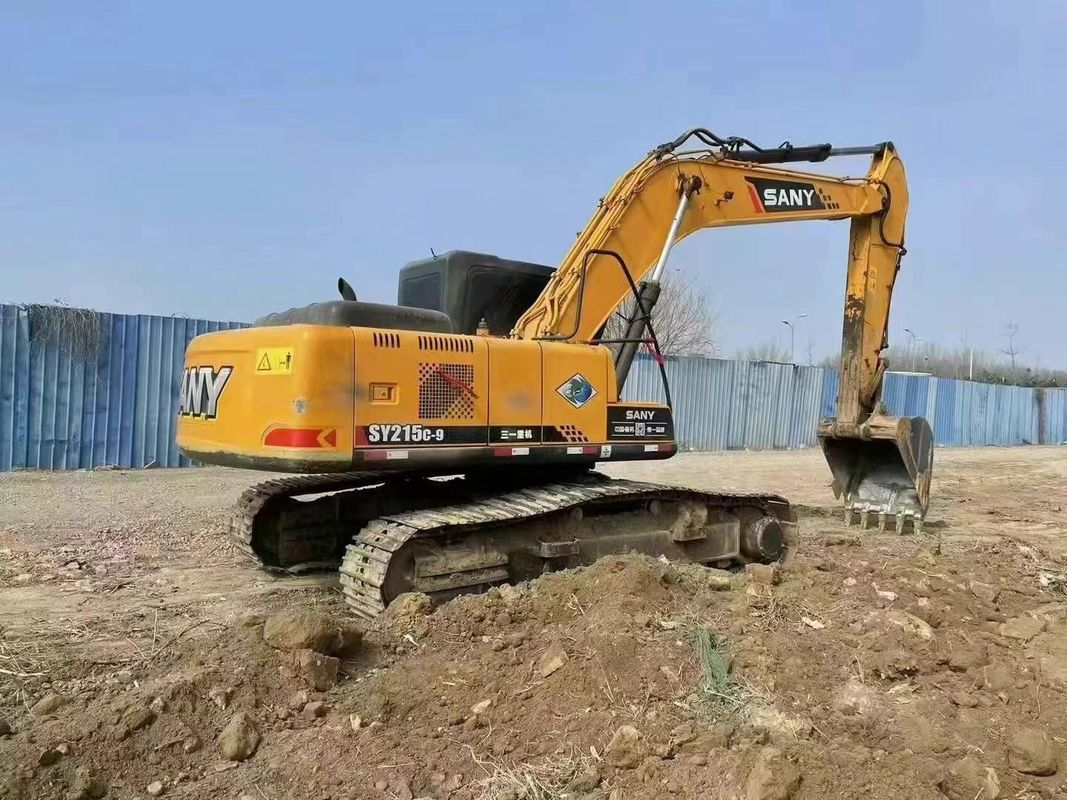 Excavatrice utilisée SANY SY215C de 21,5 tonnes pour les équipements de construction minière et de terrassement