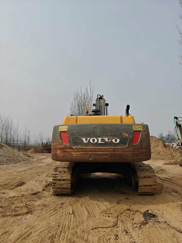 Excavateur Volvo EC360 d'occasion de capacité 36 tonnes Historique de service pour la construction minière