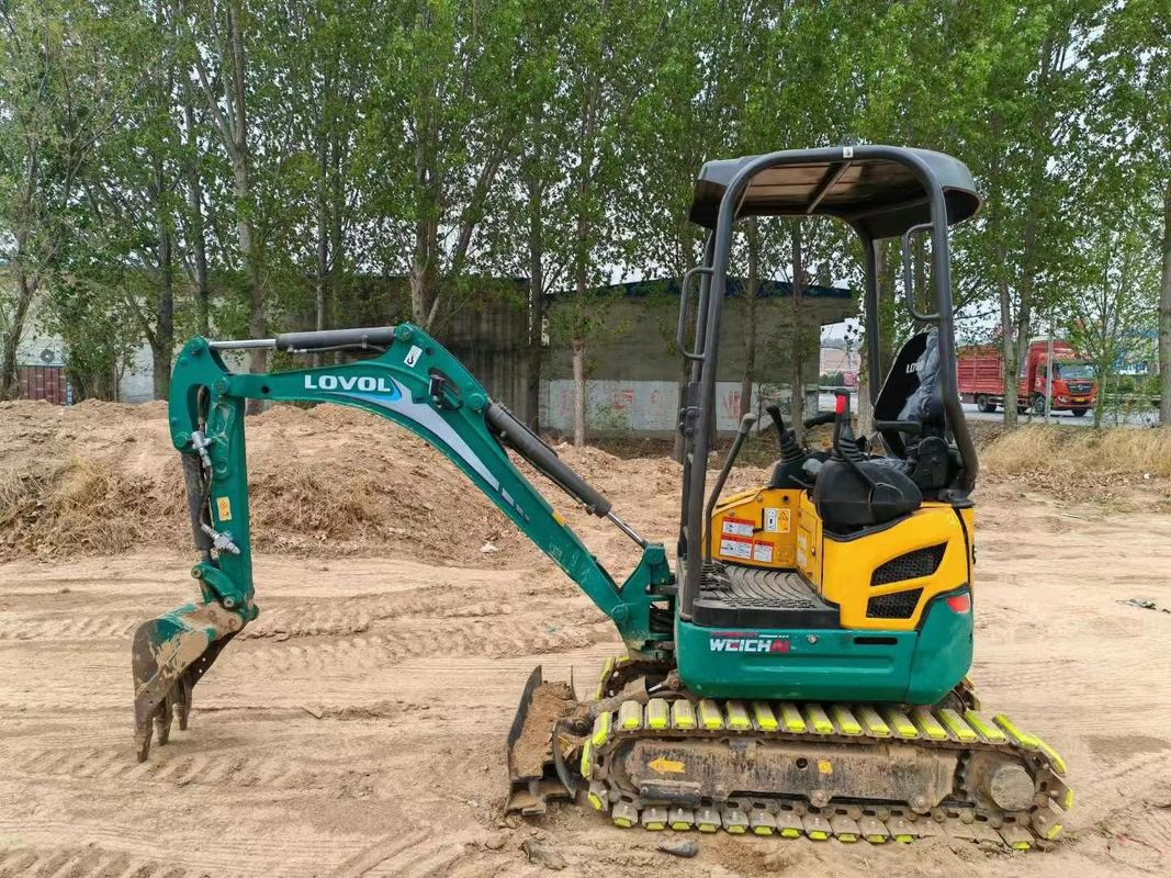 Mini-pelles Lovol FR18E2-U en bon état pour les projets de construction