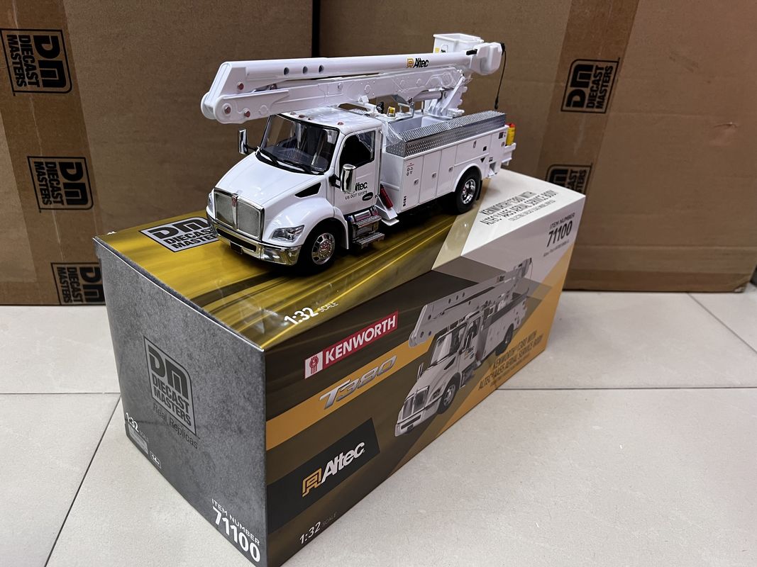 DM 1/32 Kenworth T380 Plateforme de travail aérien Camion véhicule de construction en alliage modèle 71100