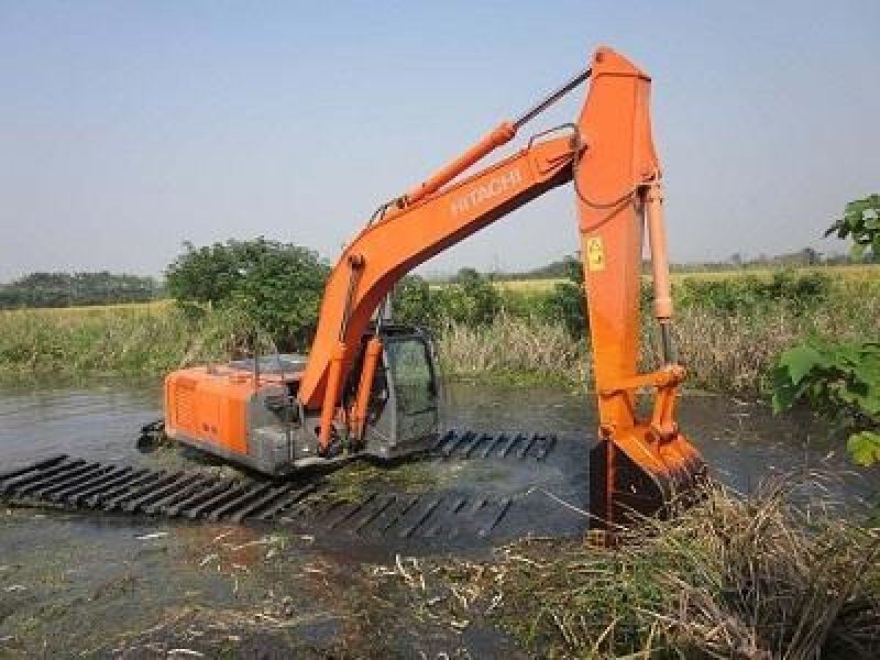 Excavateur amphibie construit sur mesure Pontoon flottant pour rivière lac Marais dragueur Buggy sous-train fournisseur