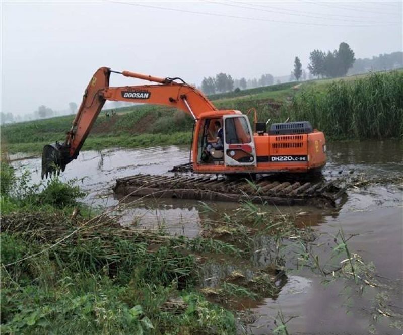 Pontoon de creuseur amphibie sous-carrosserie réservoir flottant pour les travaux d'eau sur terre humide fournisseur