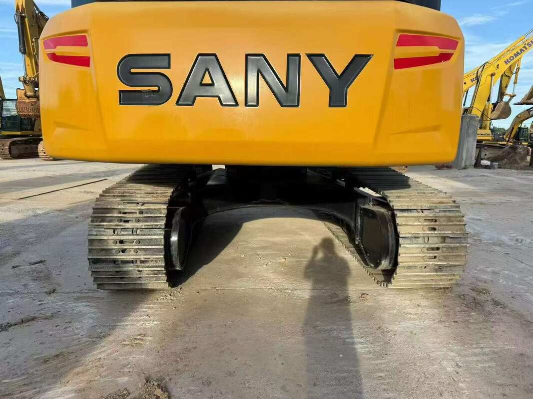 Excavatrice Sany 335 neuve, moteur National III Isuzu, en stock